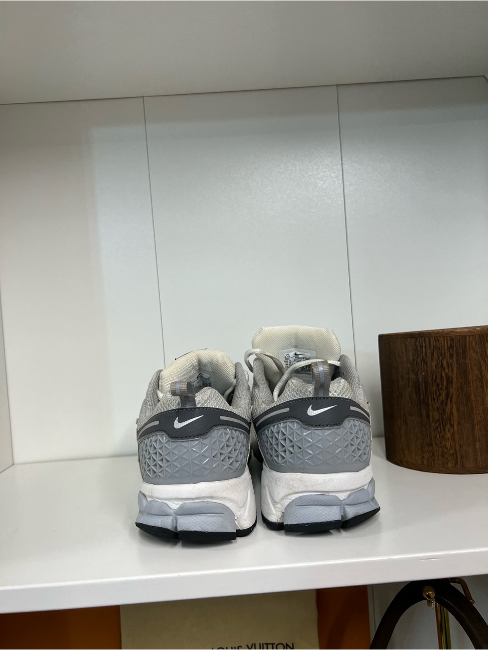 🔥 Nike Vomero 5 sneakers women size 8.5 - Picture 7 of 7